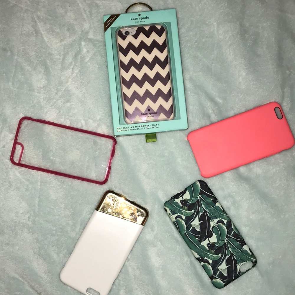Five iPhone 7 Plus cases